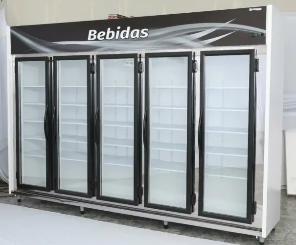 Balcão expositor auto serviço 5 portas Chimafrio bebidas - Marcos