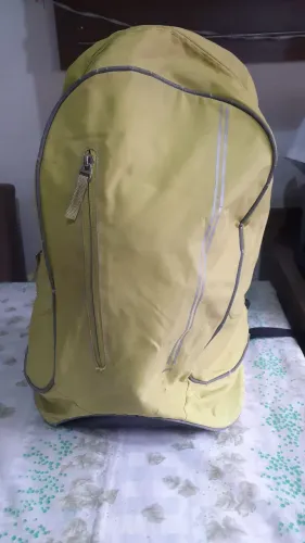 Mochila verde florescente