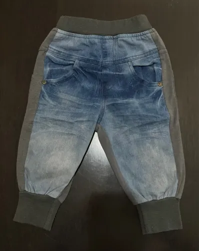Calça de Bebê - Tamanho 9~12 meses