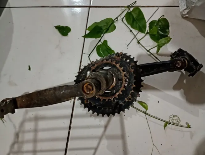Peças de bike e quadros