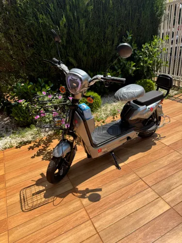 Vendo Scooter bike elétrica moto, 500 watts, suporta até 150kg 