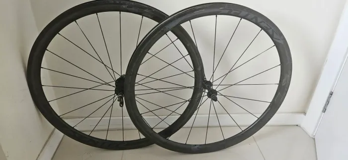 Vendo Rodas Sentec Carbon de 37mm