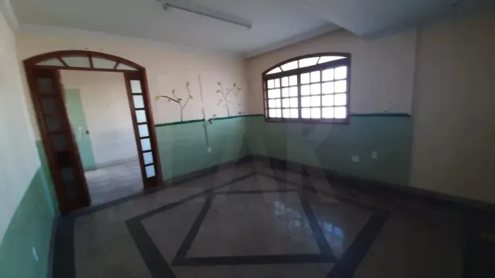 Casa Comercial à venda, 8 quartos, 2 vagas, São Paulo - Belo Horizonte/MG