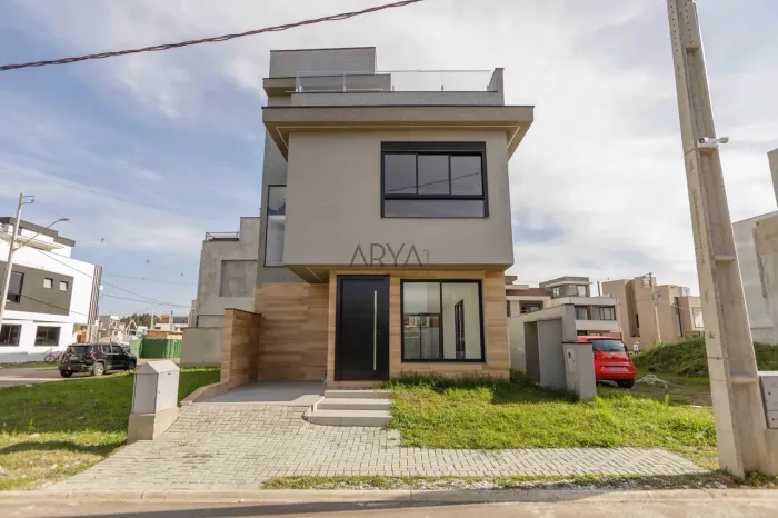 Casa em condomínio à venda no Santa Cãndida ARYA1