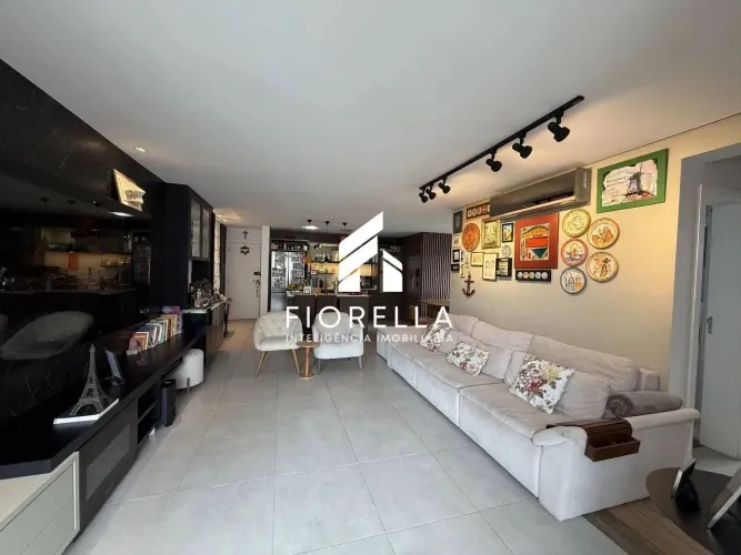 Apartamento com 02 dormitórios sendo 01 Suíte no bairro Campinas - São José