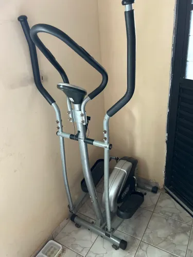 Vendo elíptico seminovo excelente preço!