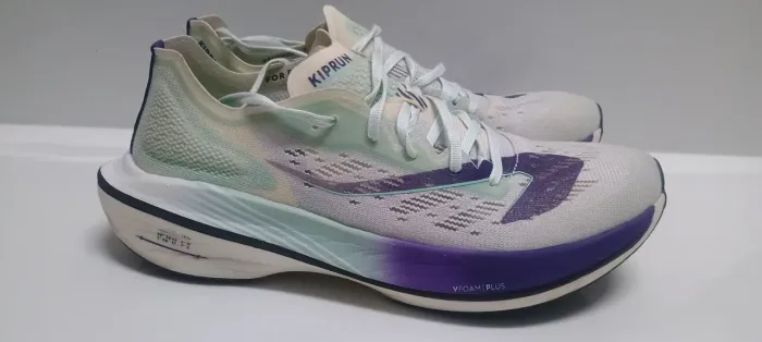 Tênis Kiprun/Decathlon, placa carbono, novo 44 ; calça melhor 43