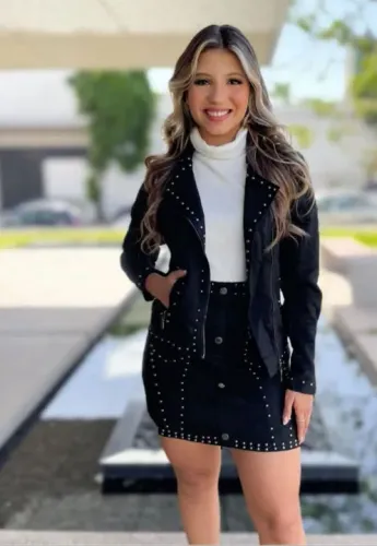  Jaqueta com Detalhes em Strass