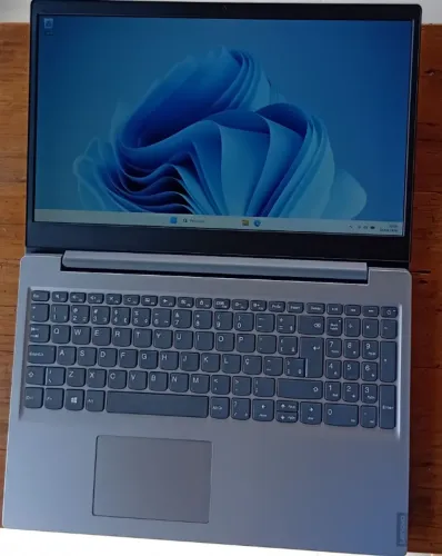 Lenovo S145 (UPGRADE NVME + HD / POUCO USO)