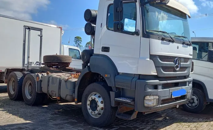 Cavalo mecânico Axor 3344 Ano 2022 Baixo Km