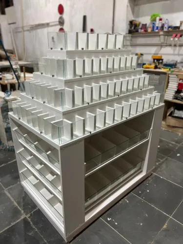 Expositor de canetas e miudezas 