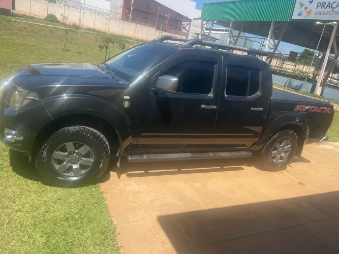 Nissan Frontier SV At.cd 4X4 2.5 TB Diesel Mec. 2013