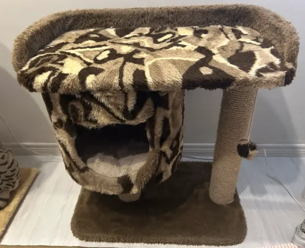 Casinha/arranhador de gato