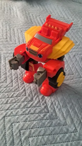 Robô Blaze Transformável