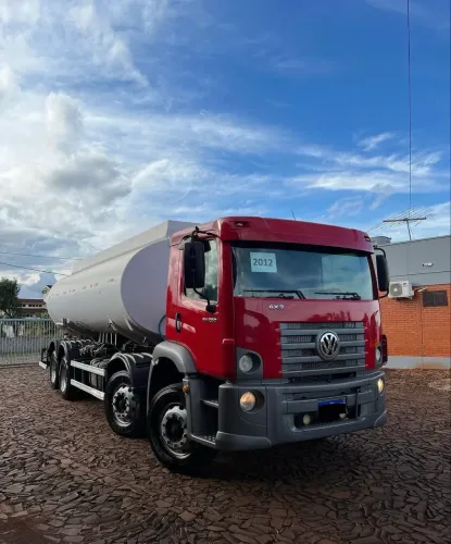 Constellation 24 250 8x2  tanque 