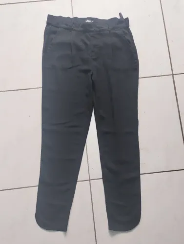 calça alfaiataria preta FEMININA Tam.40
