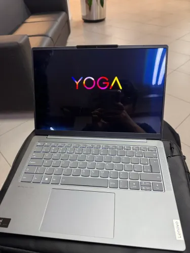 Lenovo Yoga Slim 7i (Ultra 7 155H