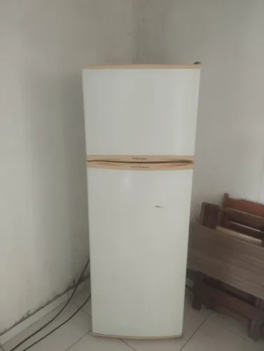 Geladeira não gela