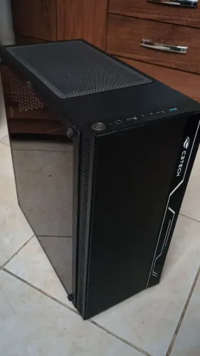 Pc com teclado mecânico e controle wirelles