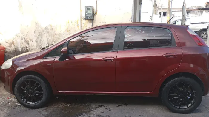 Fiat Punto Essence 1.6 Flex 16V 5P 2011