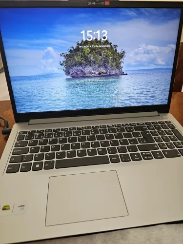 Notebook Lenovo IdeaPad 1 - Intel Core i3 - 8GB RAM - 256GB SSD - Praticamente novo!