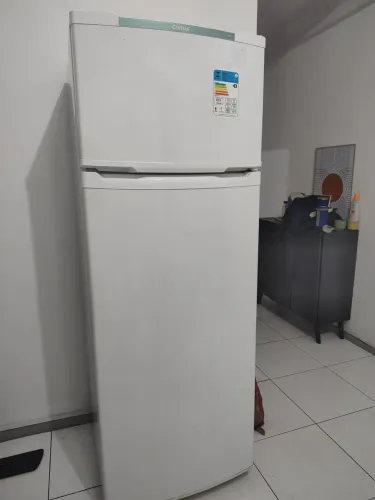 Refrigerador Electrolux CRD37EBANA80 funcionando parcialmente