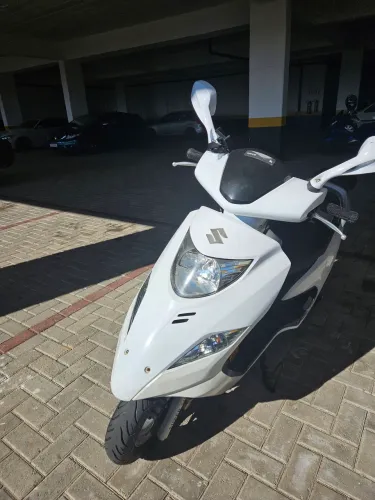 Suzuki Burgman 125i 2014/2015