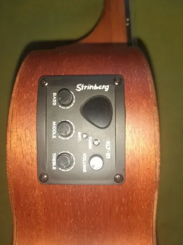 Okulele StrimbergTenor Elétrico/com capa.