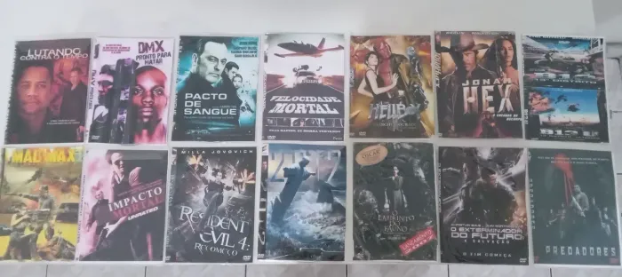 Lote com 302 DVDs de Filmes