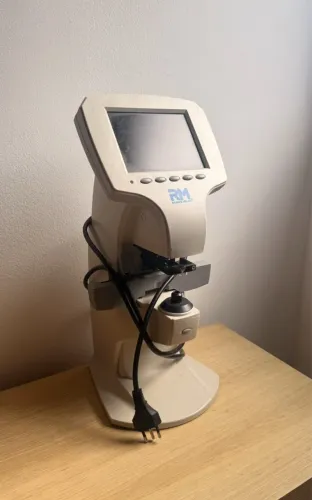 Equipamento laboratório óptico montagem lente