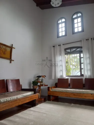 Casa - Jardim Mariella - Caraguatatuba - 4 Dormitórios - 272m² - Aceita Permuta.
