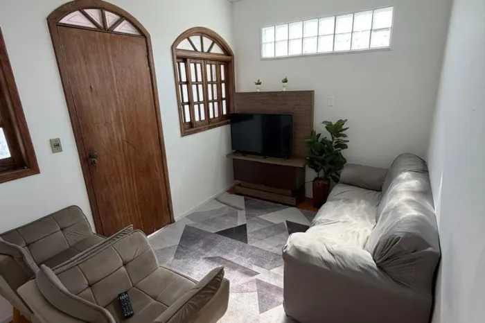 Casa à Venda - Jardim América, 3 Quartos, 200 m2