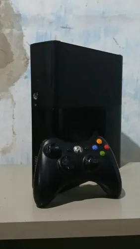 XBOX 360 SUPER SLIM DESBLOQUEADO, leia a descrição