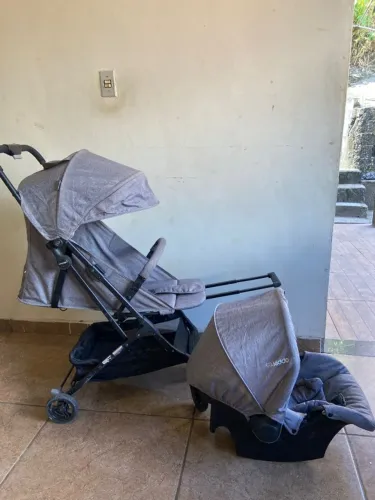 Carrinho de bebe e bebe conforto 