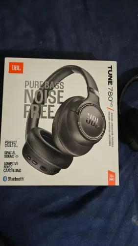 Fone JBL Tune 780nc