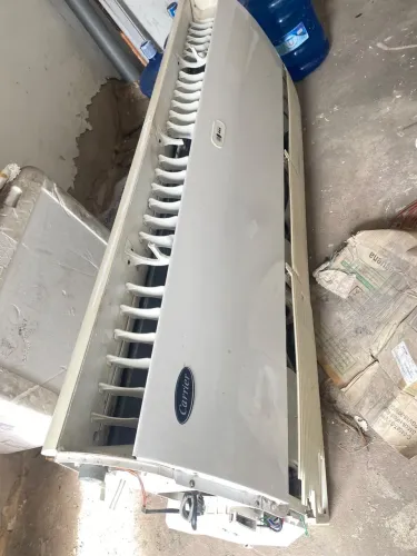 Ar condicionado de 60.000btus, da marca carrier, funcionando perfeitamente