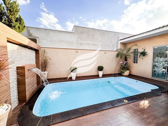 Casa 3 suítes e com piscina à venda no Condomínio Mansour em Araçatuba