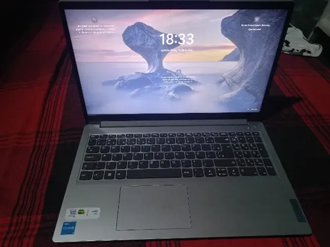 Notebook Lenovo core i3