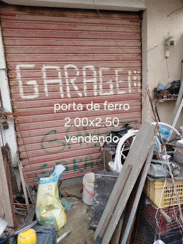 Porta de ferro