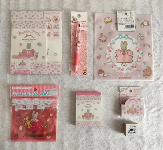 Kit de Papelaria Sanrio Marrom Cream Original Japão (7 itens)