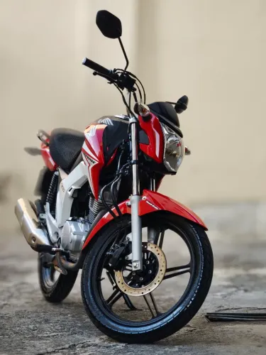 CG Titan 2015 ESD - MUITO CONSERVADA