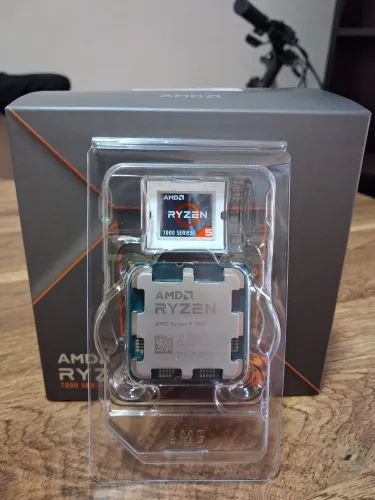 Processador Ryzen 7600 AM5 C/ Cooler Incluso