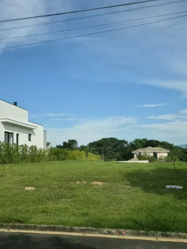 Terreno em condomínio