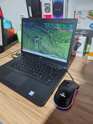 Notebook Dell i5 7TH 8gb ddr4 ssd 256gb M2 Zero