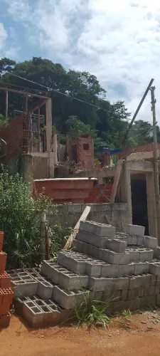 Chácara semi-construida.