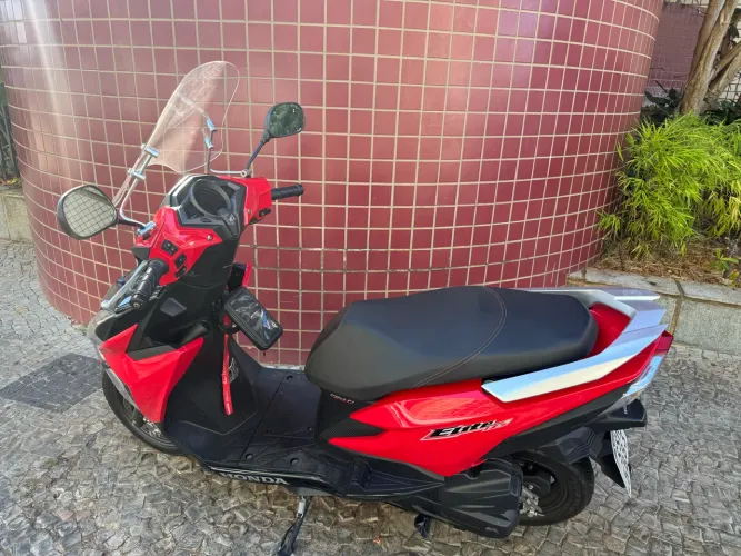 Honda elite vermelha impecável