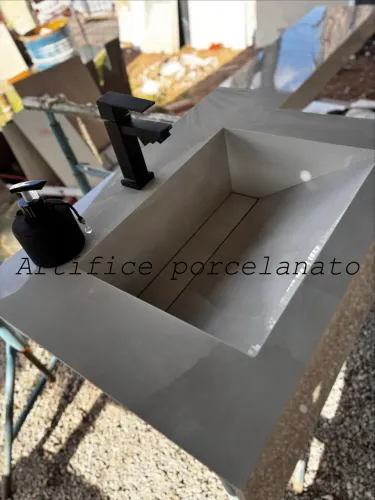 Pias de banheiro