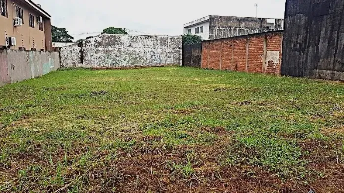 Terreno para Kitnets - Região da U.E.M - Maringá