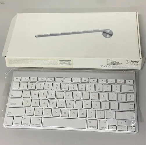  Apple Wireless Keyboard
