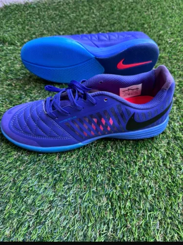 Tênis futsal lunar gato